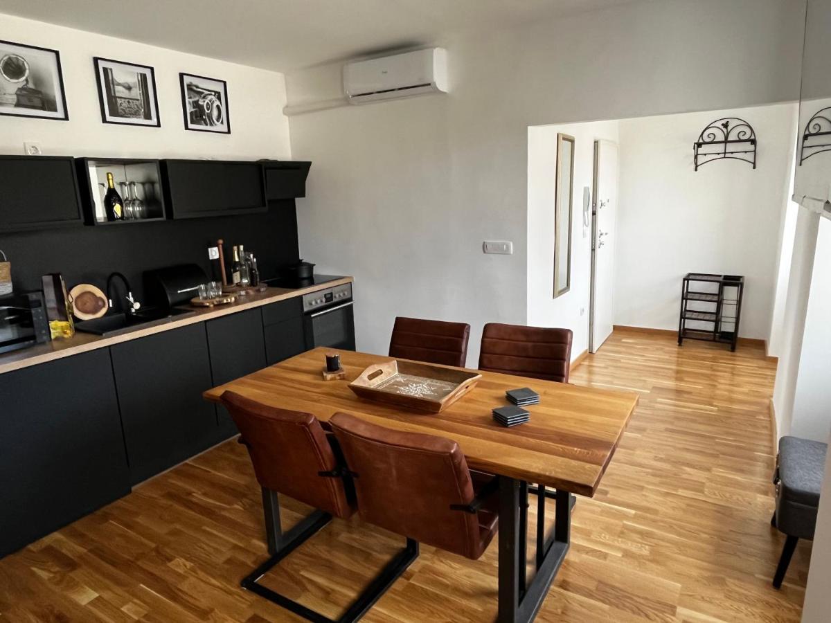 Apartament Domus Nostrae-Pula Zewnętrze zdjęcie