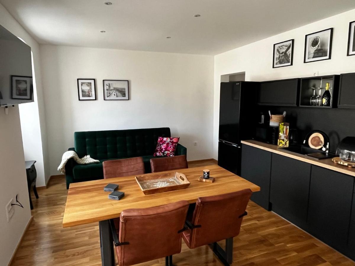 Apartament Domus Nostrae-Pula Zewnętrze zdjęcie